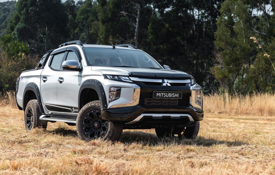  Mitsubishi Triton Xtreme Double Cab 2020 года  (ZA) (фото 12 из 17)
